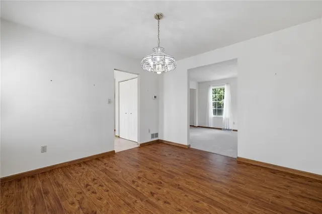 402 Monmouth Dr gallery image 29