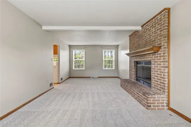 402 Monmouth Dr gallery image 33