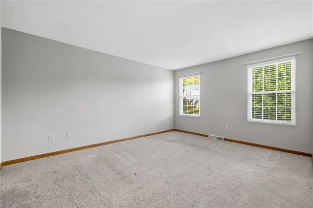 402 Monmouth Dr gallery image 38