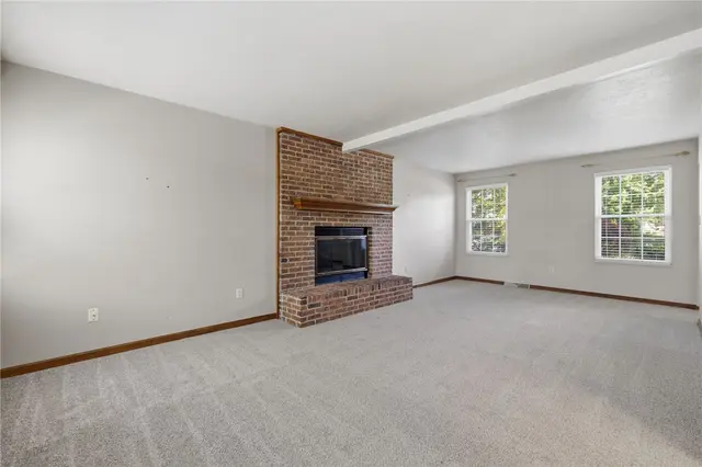 402 Monmouth Dr gallery image 44