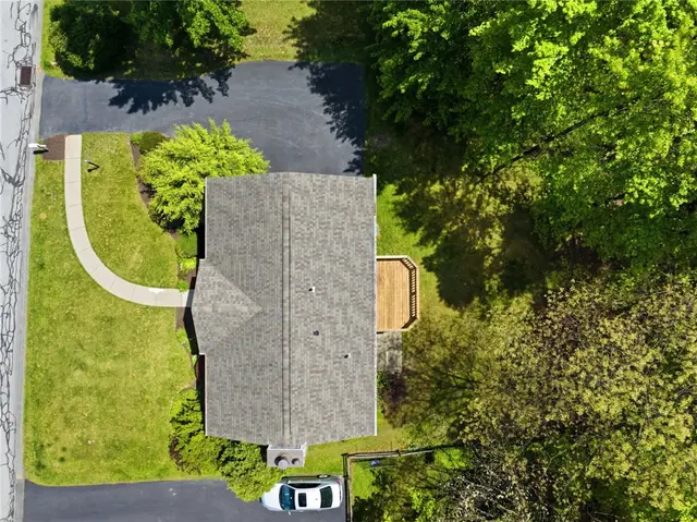 402 Monmouth Dr gallery image 47