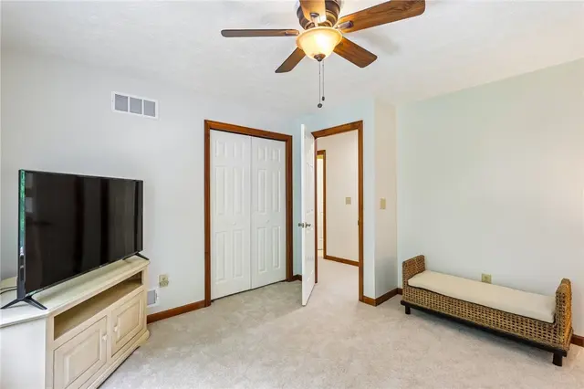 4024 Gwynedd DRIVE gallery image 9