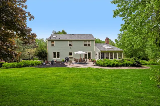4024 Gwynedd DRIVE gallery image 19