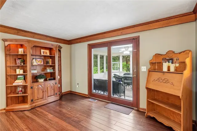 4024 Gwynedd DRIVE gallery image 38