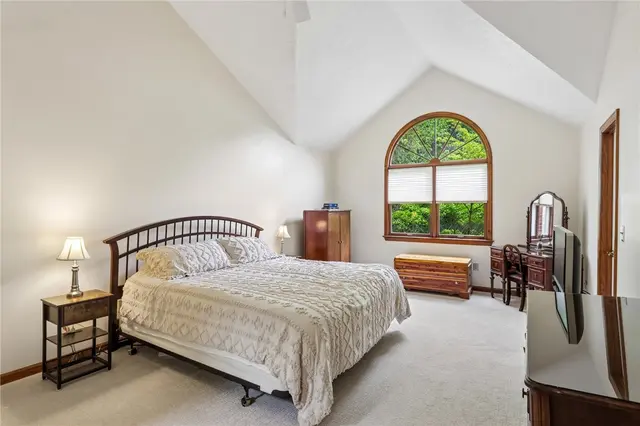 4024 Gwynedd DRIVE gallery image 41