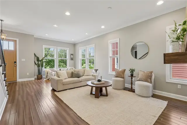 403 Cayuga Cir gallery image 37