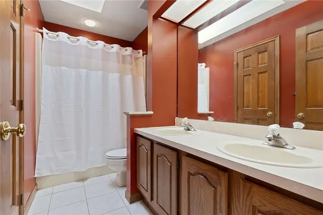 403 Lundy Court gallery image 15