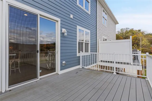 403 Walnut Ct gallery image 21
