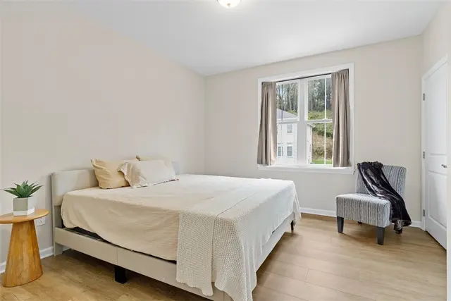 403 Walnut Ct gallery image 34