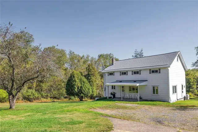 4032 Ewalt Rd gallery image 16