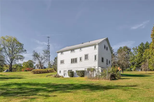 4032 Ewalt Rd gallery image 27