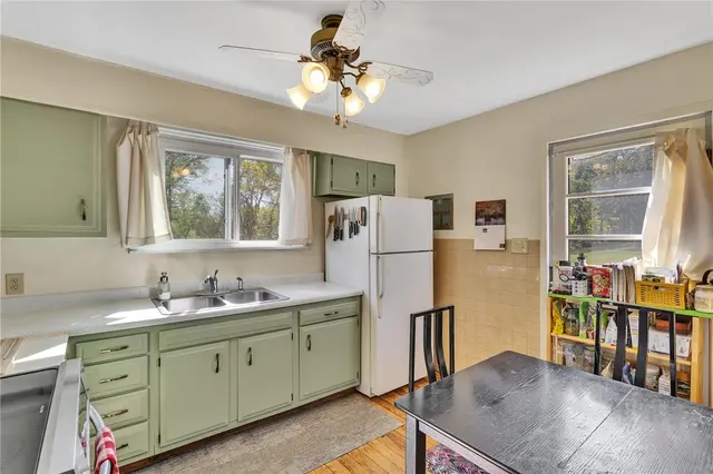 4032 Ewalt Rd gallery image 30