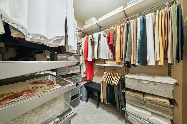 404 Beech Street gallery image 19