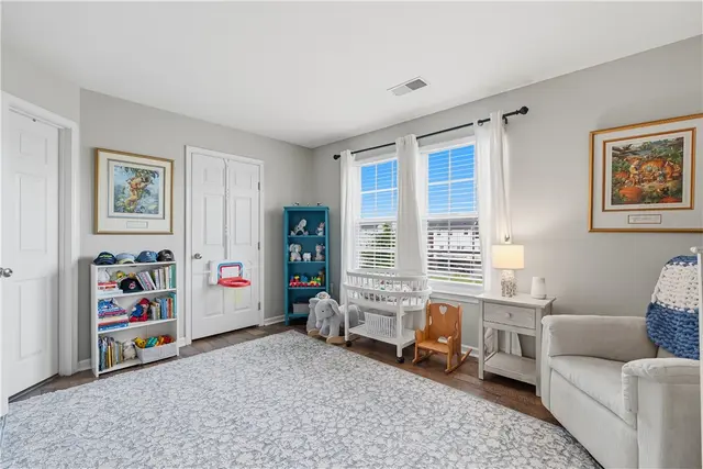 404 Fairgate Drive gallery image 5