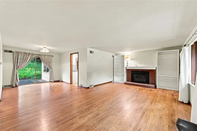 404 Mckown St gallery image 3