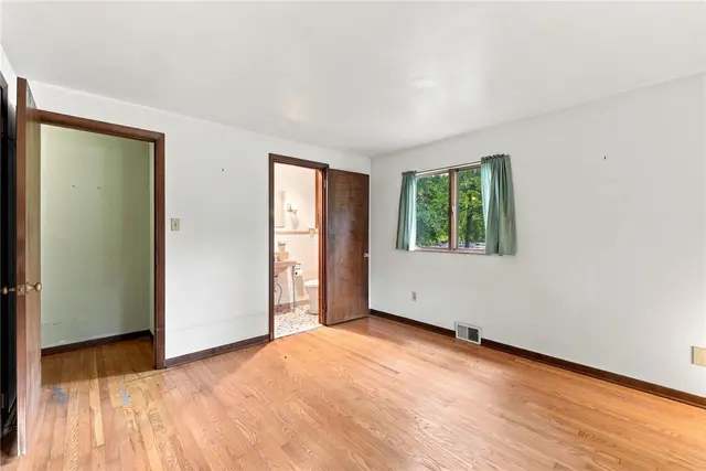404 Mckown St gallery image 12