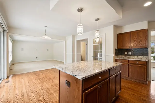 404 Minglewood Dr gallery image 14