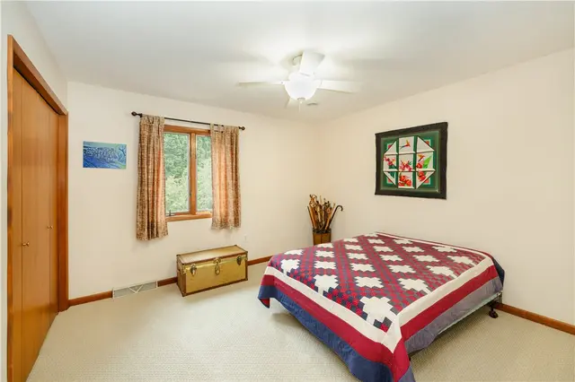 404 Pine Villa Dr gallery image 6