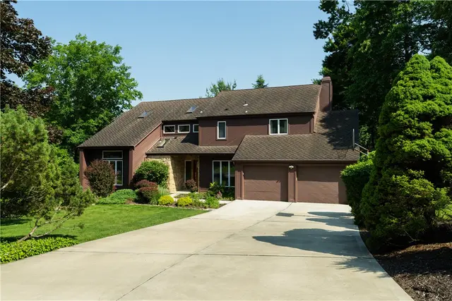 404 Pine Villa Dr gallery image 20