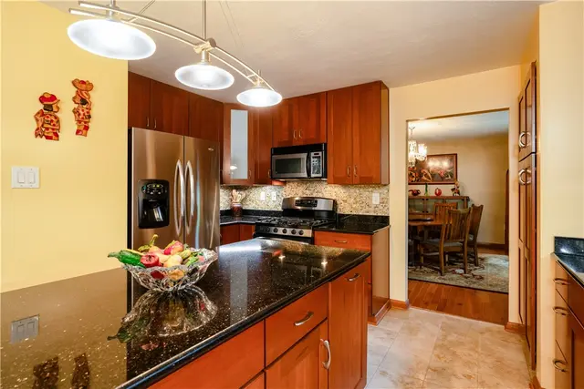 404 Pine Villa Dr gallery image 23