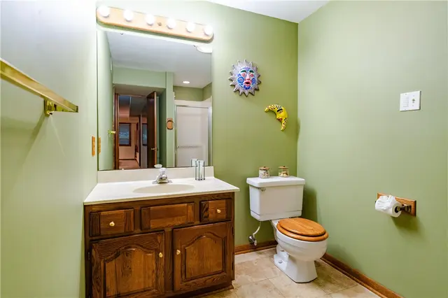 404 Pine Villa Dr gallery image 26