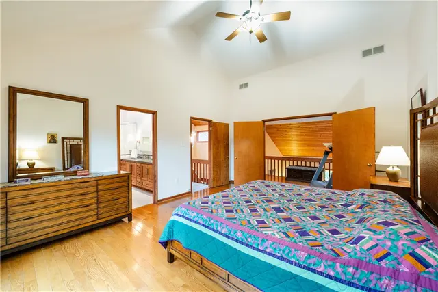 404 Pine Villa Dr gallery image 34