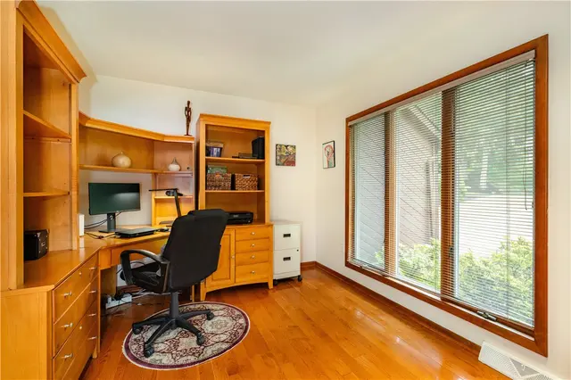 404 Pine Villa Dr gallery image 39