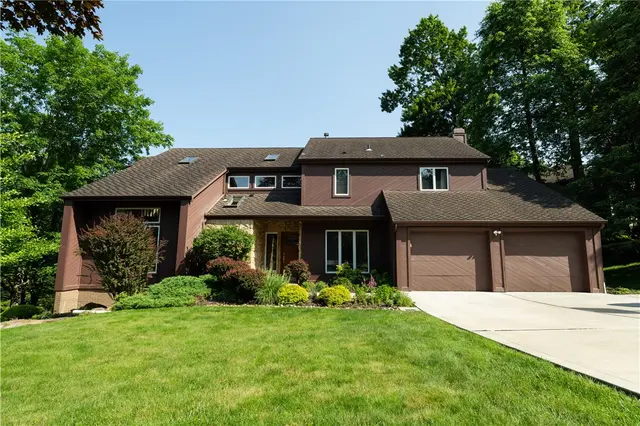 404 Pine Villa Dr