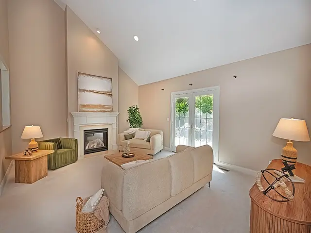 404 Torrey Pine Dr gallery image 29
