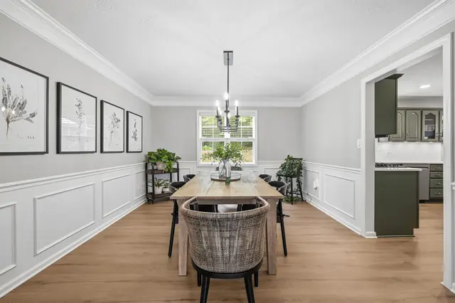405 Auburn DRIVE gallery image 26