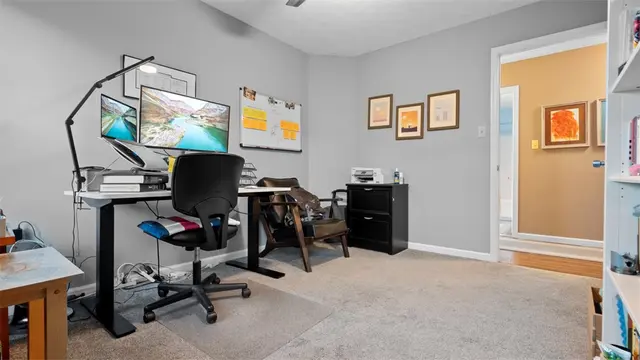 405 Hastings Dr gallery image 2