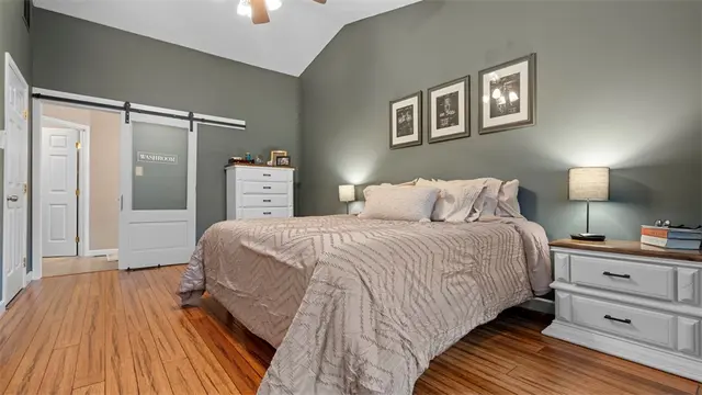 405 Hastings Dr gallery image 30
