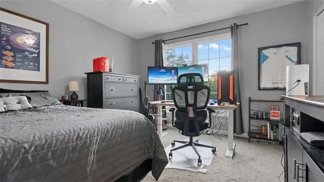 405 Hastings Dr gallery image 35
