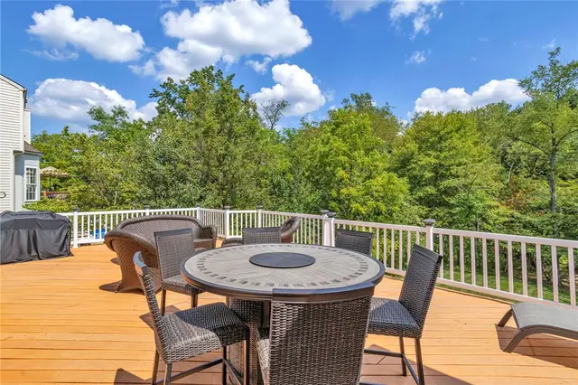 405 Mallard Dr gallery image 33