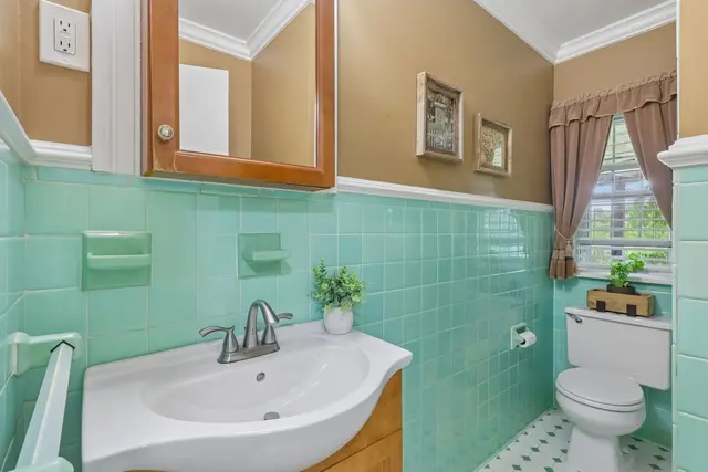 405 Vineyard DRIVE gallery image 19