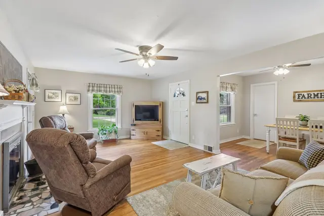 405 Vineyard DRIVE gallery image 21