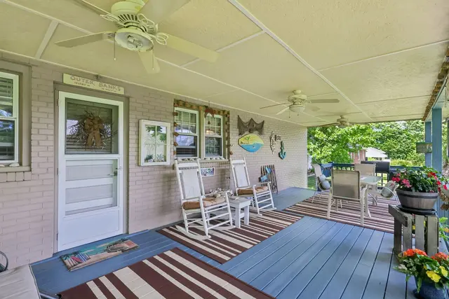 405 Vineyard DRIVE gallery image 29