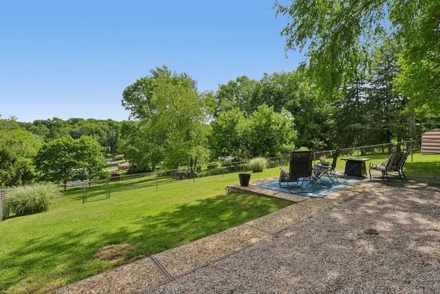 405 Vineyard DRIVE gallery image 31