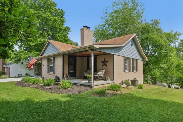 405 Vineyard DRIVE gallery image 41