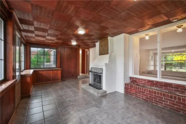 4054 Clarkland Ave gallery image 9