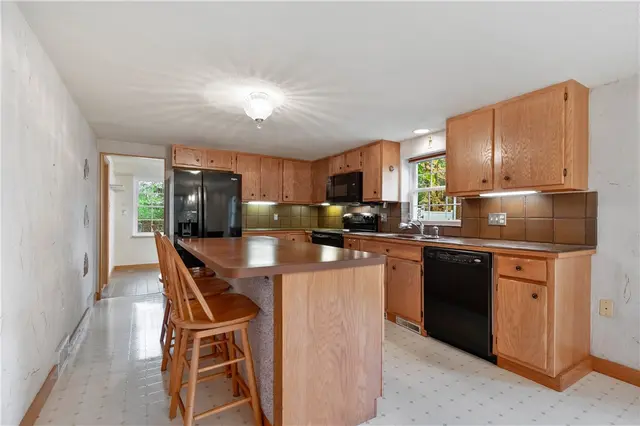 4054 Clarkland Ave gallery image 10
