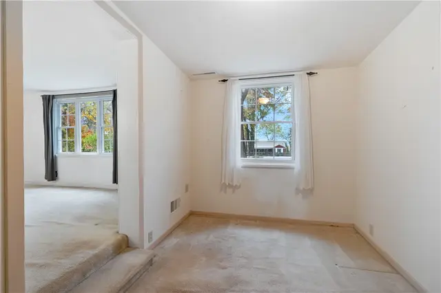 4054 Clarkland Ave gallery image 31