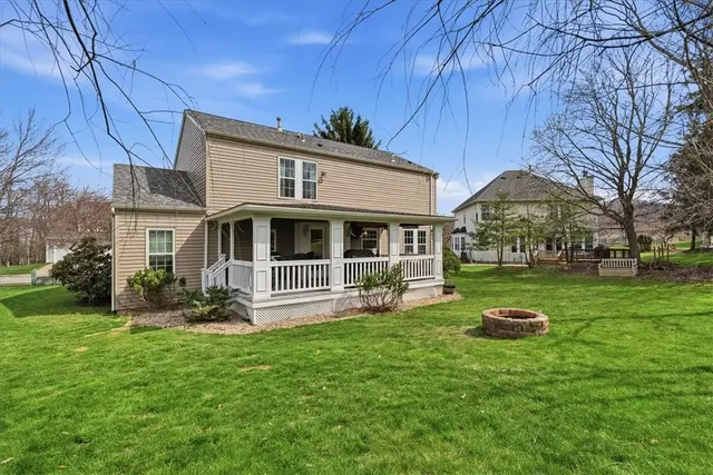 406 Arbor Dr gallery image 11