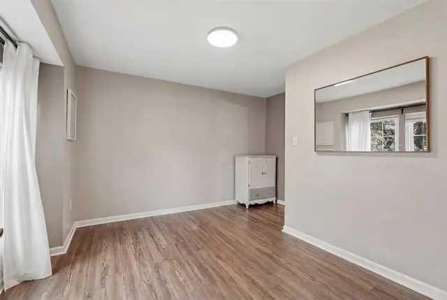 406 Arbor Dr gallery image 14