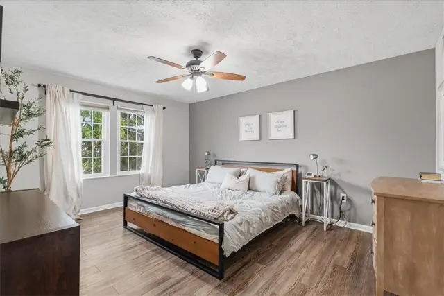 406 Arbor Dr gallery image 18