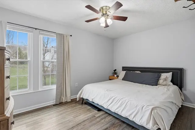 406 Arbor Dr gallery image 25