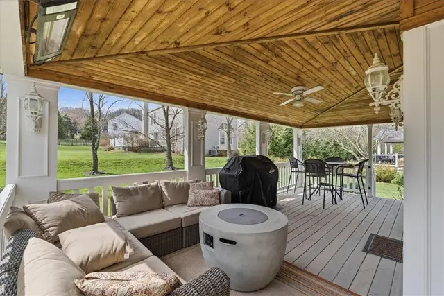 406 Arbor Dr gallery image 30