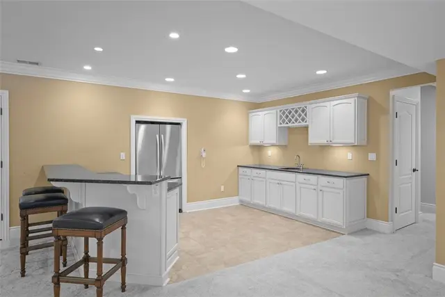 406 Blackstone Lane gallery image 21