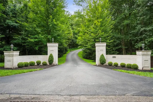 406 Blackstone Lane gallery image 39