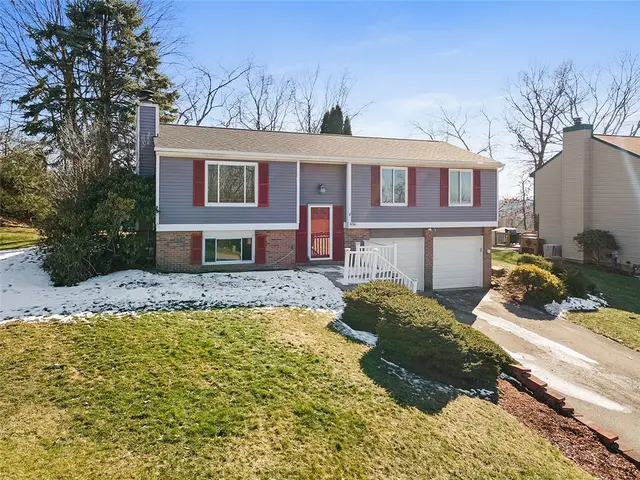 406 Blaze Dr gallery image 2